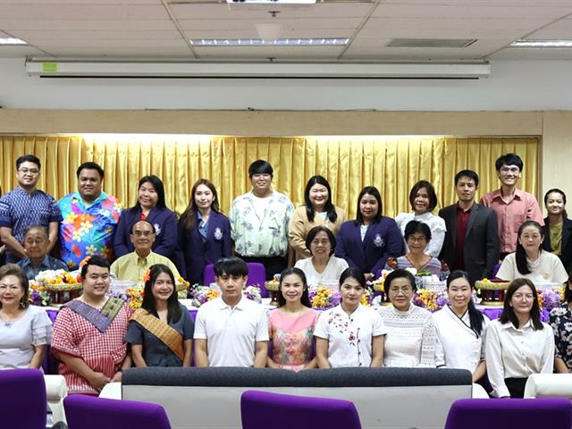 วิทยาลัยการจัดการ มหาวิทยาลัยพะเยา จัดพิธีสักการะองค์สมเด็จพระนเรศวรมหาราช ทำบุญวิทยาลัยฯ และพิธีรดน้ำดำหัว เสริมสร้างความเกื้อกูลในองค์กร (Happy Heart)