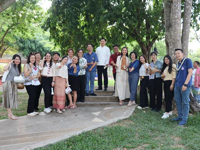 วิศวกรรมศาสตร์ ร่วมสระเกล้าดำหัวอธิการบดีและผู้อาวุโส สืบสานป๋าเวณีปี๋ใหม่เมือง ประจำปี 2568
