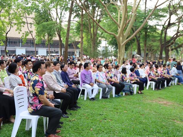 พิธีสระเกล้าดำหัวอธิการบดีและผู้อาวุโส เนื่องในโอกาสประเพณีสงกรานต์ มหาวิทยาลัยพะเยา ประจำปี 2568