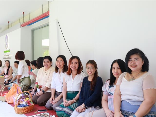 คณะเภสัชศาสตร์ มหาวิทยาลัยพะเยา จัดพิธีตักบาตรทำบุญเนื่องในวันปีใหม่เมือง ประจำปี 2568