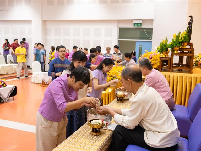 คณะศิลปศาสตร์จัดโครงการสุขสะหรี ปี๋ใหม่เมือง และทำบุญคณะศิลปศาสตร์ ประจำปี ๒๕๖๘