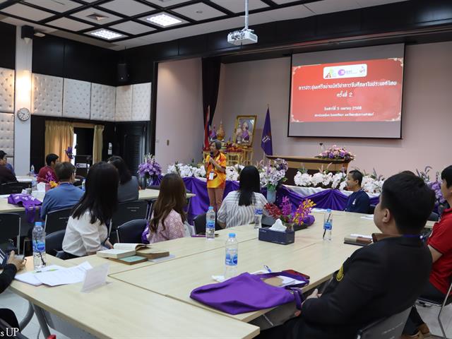 School of Liberal Arts Participates in the Academic Network Meeting for Chinese Studies Scholars in Thailand