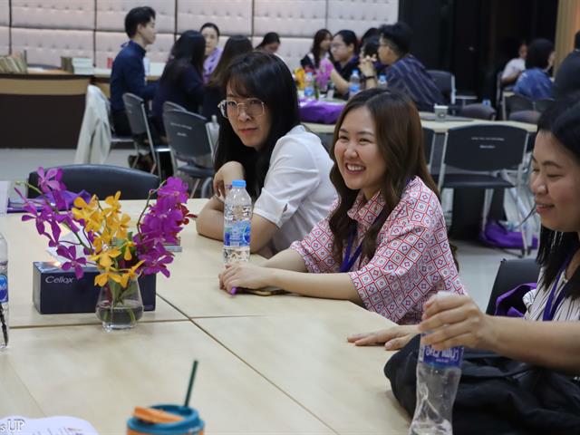School of Liberal Arts Participates in the Academic Network Meeting for Chinese Studies Scholars in Thailand