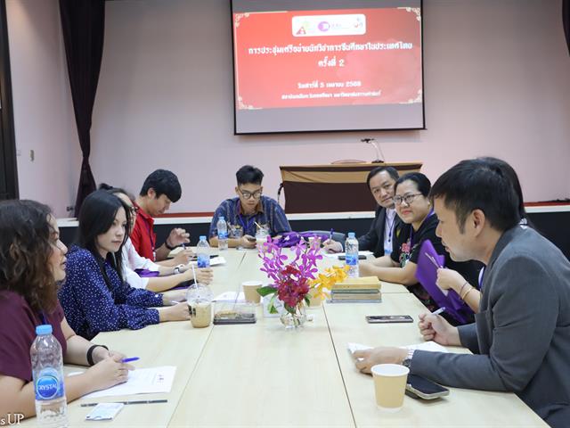 School of Liberal Arts Participates in the Academic Network Meeting for Chinese Studies Scholars in Thailand