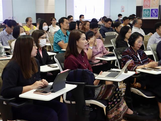 คณะศิลปศาสตร์เข้าร่วมโครงการอบรมเชิงปฏิบัติการ Curriculum Redesign เพื่อการตรวจสอบและรับรองมาตรฐานการอุดมศึกษาระดับหลักสูตร
