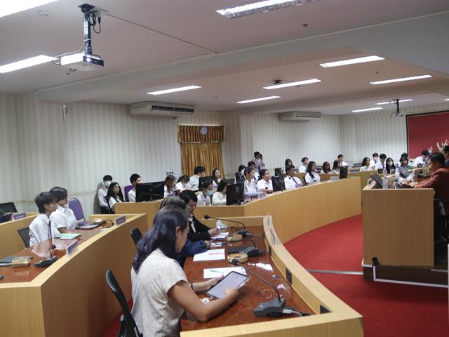 ต้อนรับนิสิตใหม่อย่างสร้างสรรค์