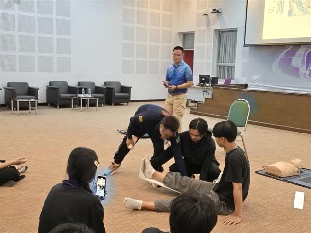 การปฐมพยาบาลเบื้องต้น การปฐมพยาบาล CPR