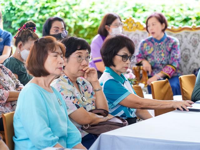 สนับสนุนผู้ประกอบการท้องถิ่น 