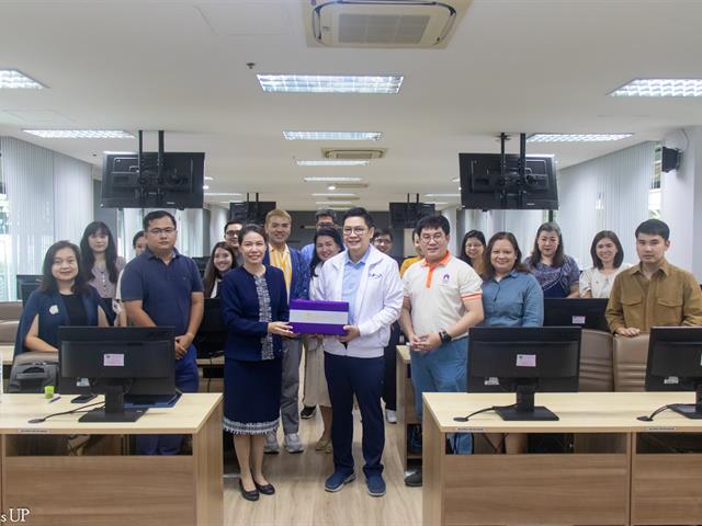 คณะศิลปศาสตร์จัดโครงการพัฒนาอาจารย์ตามกรอบมาตรฐานวิชาชีพ (UP-PSF) “การอบรมเทคนิคการเขียนผลงานเพื่อเตรียมความพร้อมเข้าสู่ Thailand PSF และ UKPSF”