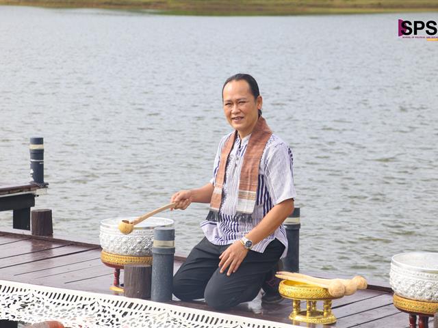 คณะรัฐศาสตร์และสังคมศาสตร์ 