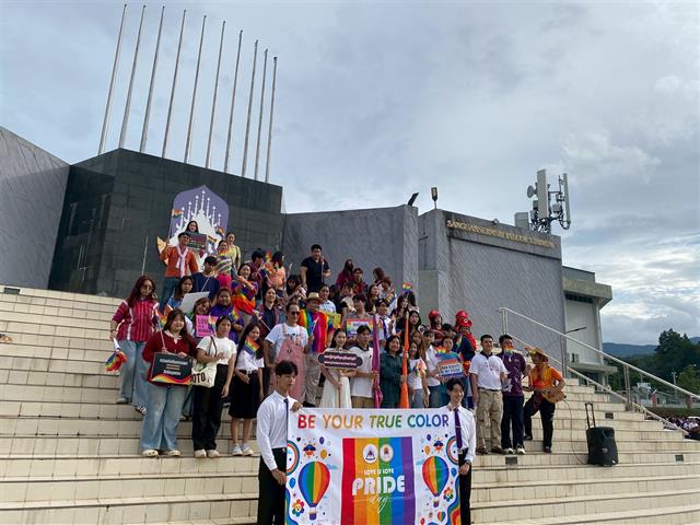 คณะรัฐศาสตร์และสังคมศาสตร์ 