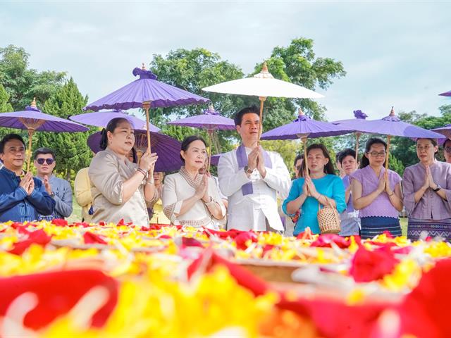 คณะวิศวกรรมศาสตร์ เข้าร่วมพิธีสักการะพระบรมสารีริกธาตุ และพิธีตักน้ำเจริญพระพุทธมนต์น้ำสรงพระธาตุจอมทอง