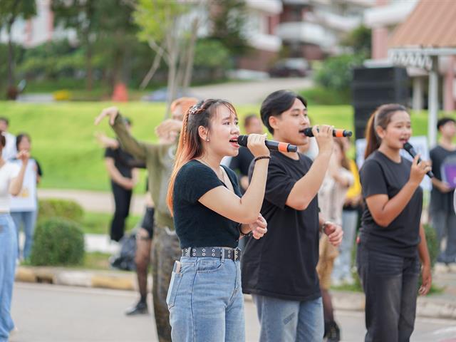 ศูนย์สิ่งแวดล้อมและการจัดการที่ยั่งยืน มหาวิทยาลัยพะเยา ร่วมประเพณีเดินขึ้น ม. ประจำปี 2568