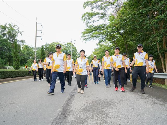 ศูนย์สิ่งแวดล้อมและการจัดการที่ยั่งยืน มหาวิทยาลัยพะเยา ร่วมประเพณีเดินขึ้น ม. ประจำปี 2568