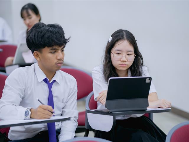 คำถามกฎหมายเนื่องในวันรพี
