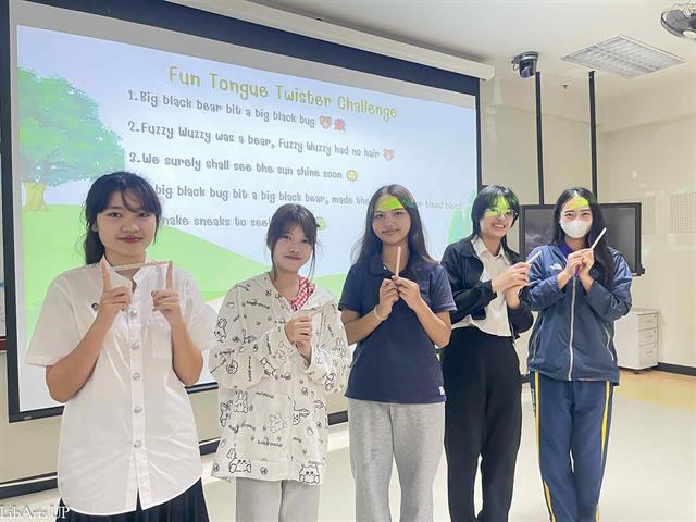 School of Liberal Arts Organizes Workshop to Enhance English Major Skills Across All Academic Years