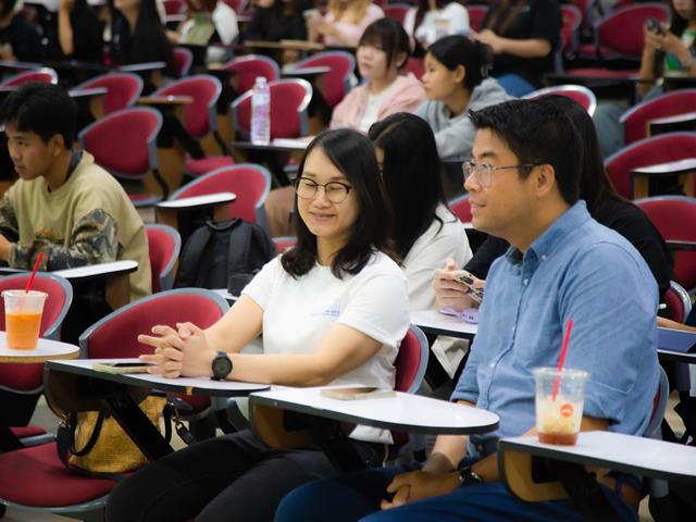 คณะบริหารธุรกิจและนิเทศศาสตร์  