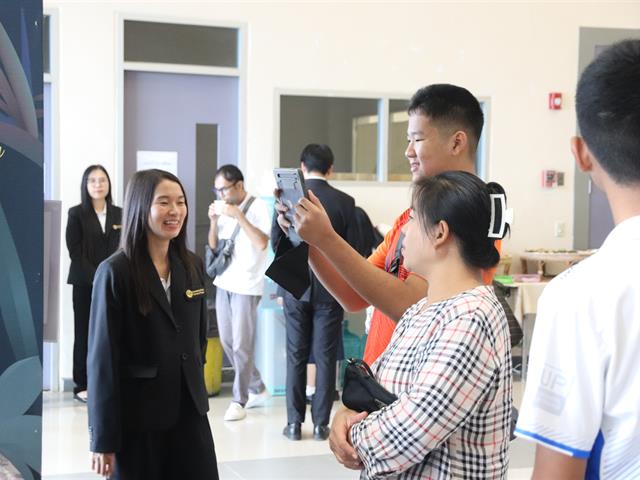โรงเรียนสาธฺตมหาวิทยาลัยพะเยา