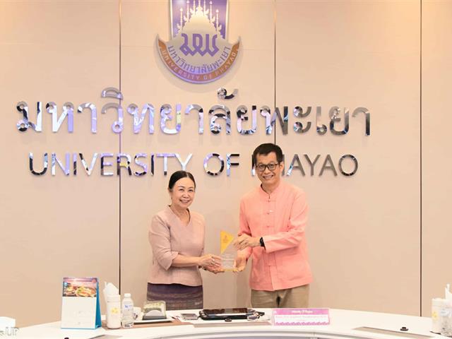 Asst. Prof. Dr. Khomkrit Tachom Receives Gold Award  from the Learning Space for SDGs Program