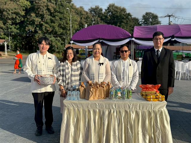 มหาวิทยาลัยพะเยาจัดพิธีตักบาตรถวายเป็นพระราชกุศลปัณรสมวาร  15 วัน  สมเด็จพระนางเจ้าสิริกิติ์ พระบรมราชินีนาถ พระบรมราชชนนีพันปีหลวง 