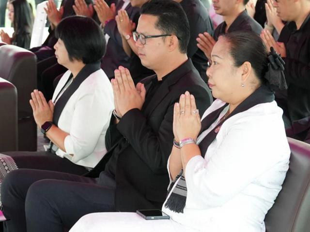 กองกิจการนิสิต ร่วมพิธีตักบาตรถวายเป็นพระราชกุศล