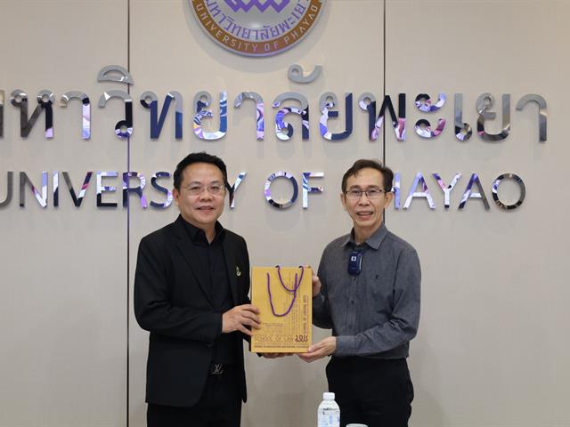 วิจัยและนวัตกรรมพัฒนาเศรษฐกิจสังคม และชุมชน เน้นการผลิตงานวิจัยที่มีคุณภาพและนวัตกรรมที่ตอบโจทย์การพัฒนาพื้นที่และสังคม สร้างมูลค่าเพิ่มทางเศรษฐกิจและยกระดับคุณภาพชีวิตของประชาชนในทุกระดับ