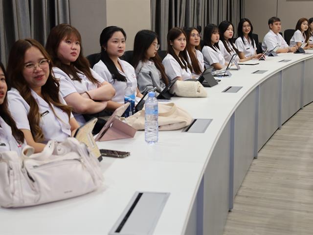 วิจัยและนวัตกรรมพัฒนาเศรษฐกิจสังคม และชุมชน เน้นการผลิตงานวิจัยที่มีคุณภาพและนวัตกรรมที่ตอบโจทย์การพัฒนาพื้นที่และสังคม สร้างมูลค่าเพิ่มทางเศรษฐกิจและยกระดับคุณภาพชีวิตของประชาชนในทุกระดับ