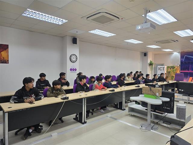 ต้อนรับคณะครูและนักศึกษา ปวช. วิทยาลัยเทคโนโลยีพะเยา