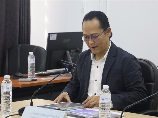 คณะรัฐศาสตร์และสังคมศาสตร์ 