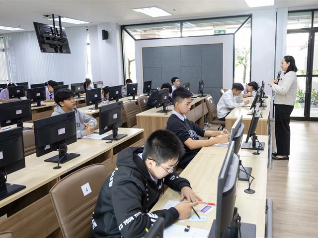 ศูนย์ภาษา คณะศิลปศาสตร์ มหาวิทยาลัยพะเยา จัดสอบวัดความรู้ภาษาอังกฤษ แก่นักเรียนโรงเรียนสาธิต มหาวิทยาลัยพะเยา ระดับมัธยมศึกษา ที่ 4-6