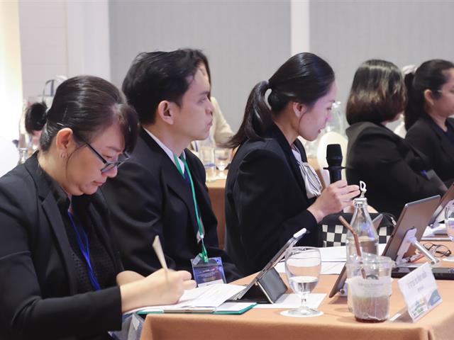 คณะรัฐศาสตร์และสังคมศาสตร์ 