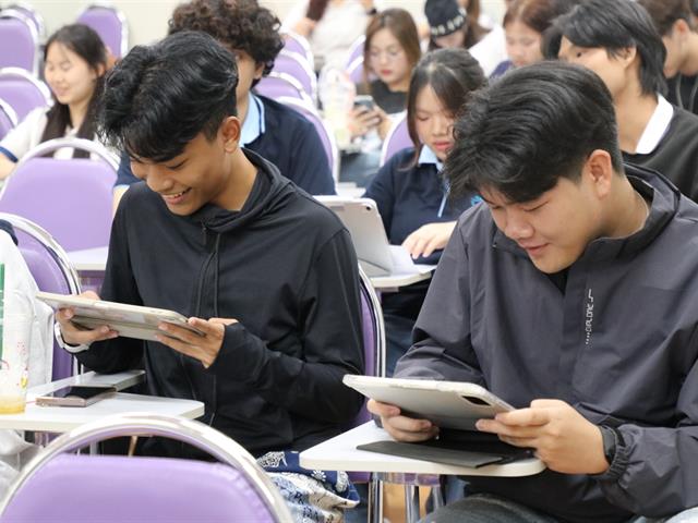 คณะบริหารธุรกิจและนิเทศศาสตร์  