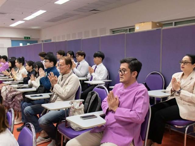 คณะศิลปศาสตร์จัดโครงการทำบุญคณะศิลปศาสตร์ และ การบรรยายธรรม  "ธรรมะนำใจ: สร้างจริยธรรมในการทำงาน" เนื่องในวันขึ้นปีใหม่ ๒๕๖๙