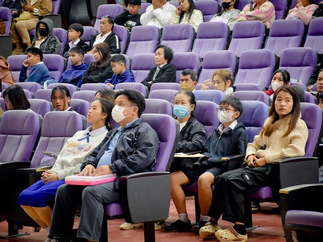 โรงเรียนสาธฺตมหาวิทยาลัยพะเยา