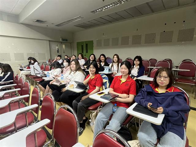 คณะศิลปศาสตร์จัดโครงการส่งเสริมการเรียนรู้ภาษาจีนผ่านสื่อเทคโนโลยีสารสนเทศจีน
