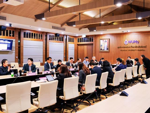 บริหารจัดการทันสมัยมีประสิทธิภาพ โปร่งใส และมีธรรมาภิบาล มุ่งเน้นการบริหารจัดการที่มีประสิทธิภาพ โปร่งใส และตรวจสอบได้ พร้อมทั้งส่งเสริมความเป็นสากล ความก้าวหน้าทางสายอาชีพ การดูแลสุขภาพ สิ่งแวดล้อม และการพัฒนา Ranking ของมหาวิทยาลัยอย่างต่อเนื่อง