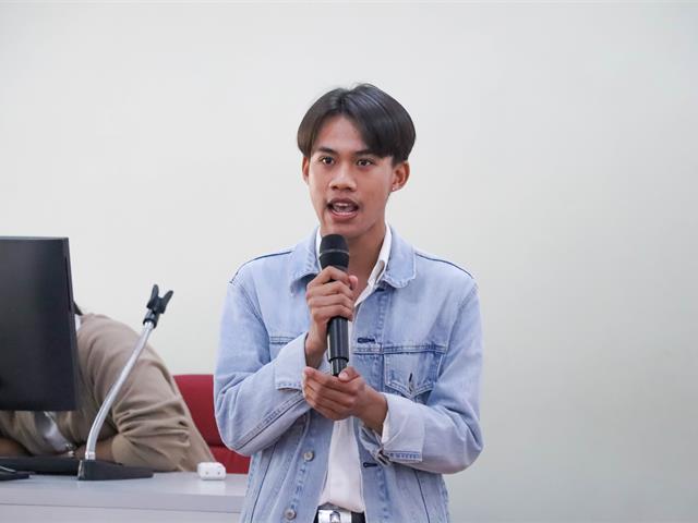 คณะรัฐศาสตร์และสังคมศาสตร์ 