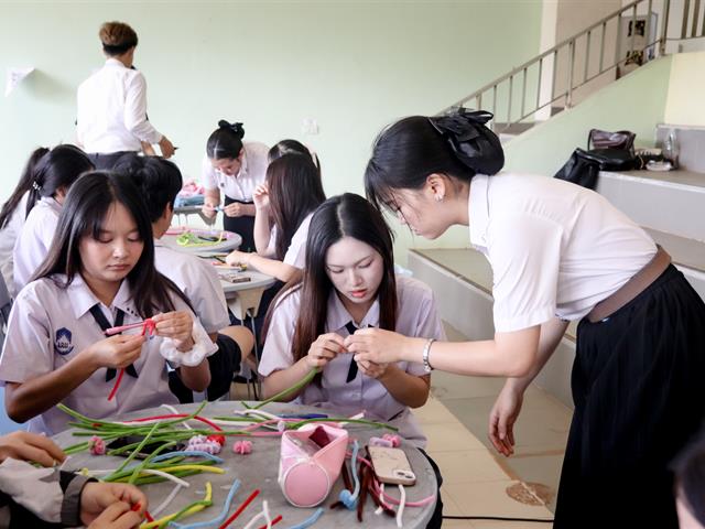 โรงเรียนสาธฺตมหาวิทยาลัยพะเยา
