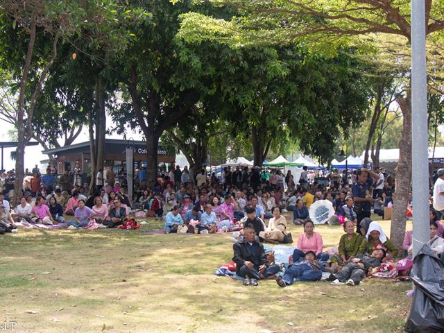 คณะกรรมการดำเนินงานพิธีพระราชทานปริญญาบัตร คณะศิลปศาสตร์ ดำเนินการฝึกซ้อมบัณฑิต เพื่อเตรียมความพร้อมการเข้ารับพระราชทานปริญญาบัตร ประจำปีการศึกษา ๒๕๖๗