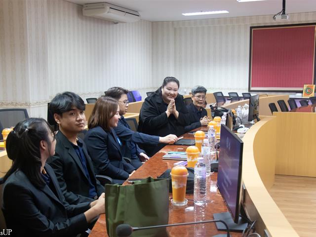 รองคณบดีฝ่ายคุณภาพนิสิตคณะศิลปศาสตร์ ร่วมต้อนรับคณะศึกษาดูงานจากมหาวิทยาลัยพายัพ พร้อมนำเสนอการดำเนินงานของเครือข่ายภายใน “Mental Health Best Practice” คณะศิลปศาสตร์