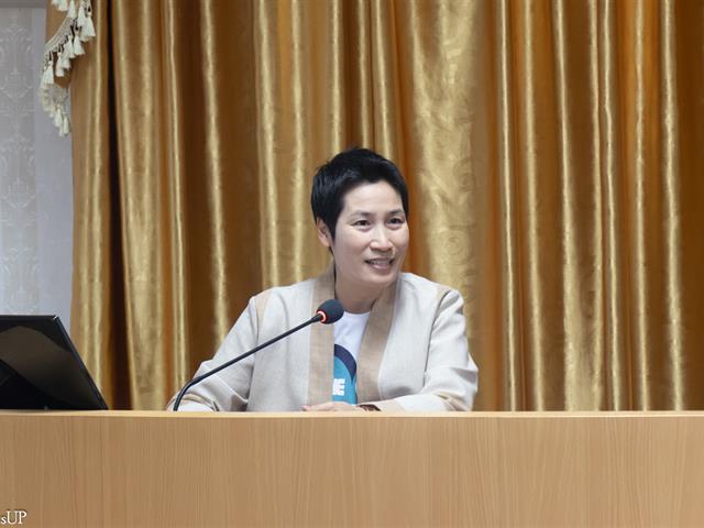 รองคณบดีฝ่ายคุณภาพนิสิตคณะศิลปศาสตร์ ร่วมต้อนรับคณะศึกษาดูงานจากมหาวิทยาลัยพายัพ พร้อมนำเสนอการดำเนินงานของเครือข่ายภายใน “Mental Health Best Practice” คณะศิลปศาสตร์