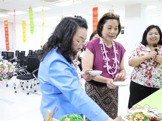 คณะทันตแพทยศาสตร์ มหาวิทยาลัยพะเยา จัดกิจกรรม “ปี๋ใหม่เมือง สงกรานต์” สืบสานวัฒนธรรมไทยอย่างอบอุ่น
