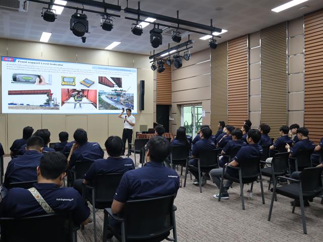วิศวกรรมโยธาโครงการพิเศษ จัดศึกษาดูงานวิชาชีพ เรียนรู้เทคโนโลยีก่อสร้างสมัยใหม่จากสถานประกอบการชั้นนำ