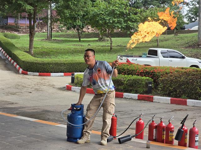 การซักซ้อมแผนป้องกันอัคคีภัยและอพยพหนีไฟ