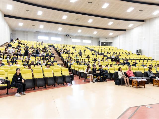คณะบริหารธุรกิจและนิเทศศาสตร์  