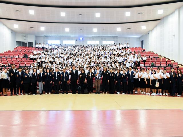 วิทยาลัยการศึกษา ดำเนินการจัดโครงการปฐมนิเทศนิสิตใหม่ ระดับปริญญาตรี ประจำปีการศึกษา 2569 ต้อนรับ "ฟ้ามุ่ยช่อที่ 16" สู่รั้วมหาวิทยาลัยพะเยา