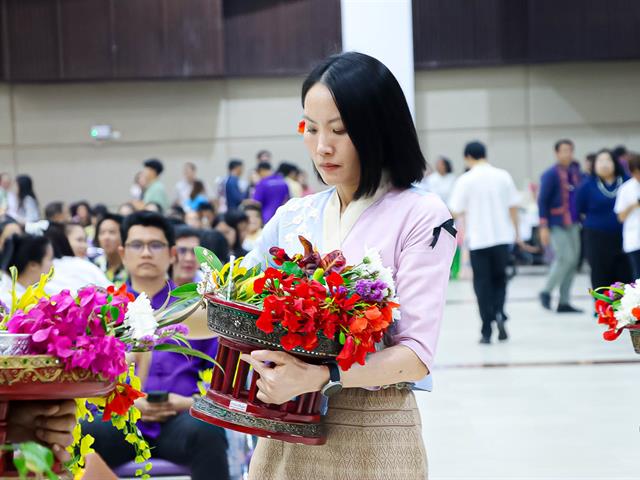 LINE_ALBUM_สระเกล้าดำหัว69_260423_52.jpg