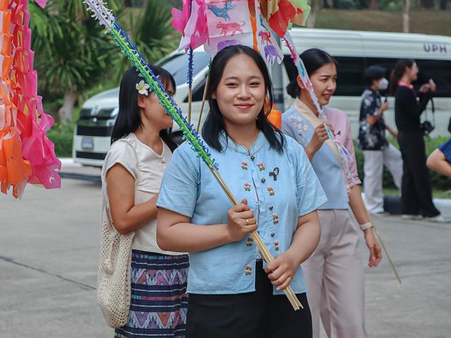 LINE_ALBUM_สระเกล้าดำหัว69_260423_70.jpg
