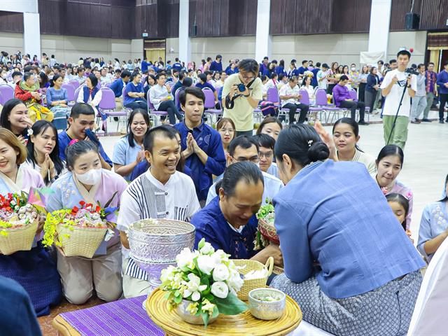 LINE_ALBUM_สระเกล้าดำหัว69_260423_24.jpg