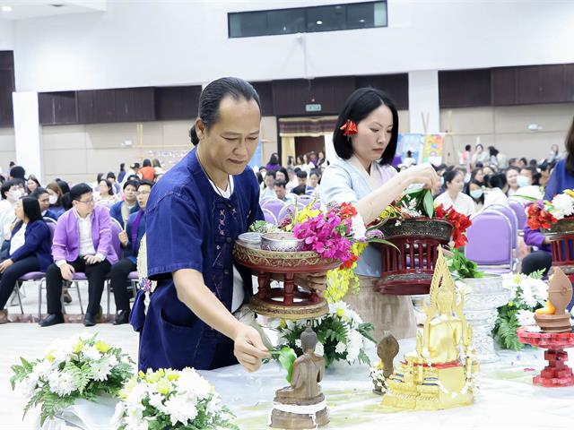 LINE_ALBUM_สระเกล้าดำหัว69_260423_48.jpg